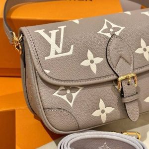 Women's Handbag Pallet
